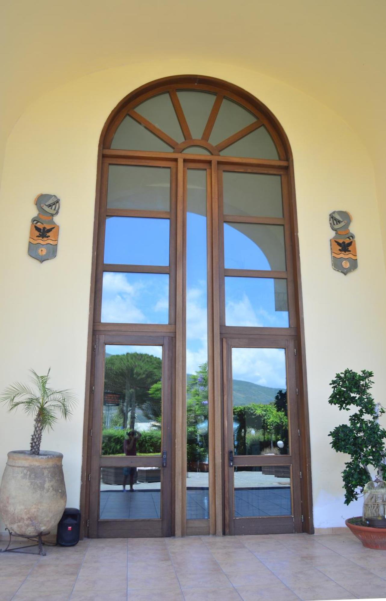 Hotel Il Cavaliere Sarno Exteriör bild